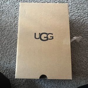 UGG®
NEUMEL